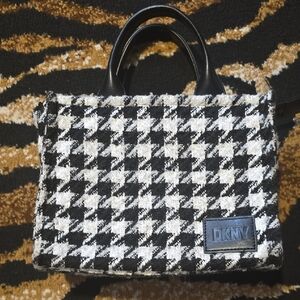 DKNY Women's Black and White Houndstooth Tote Bag
